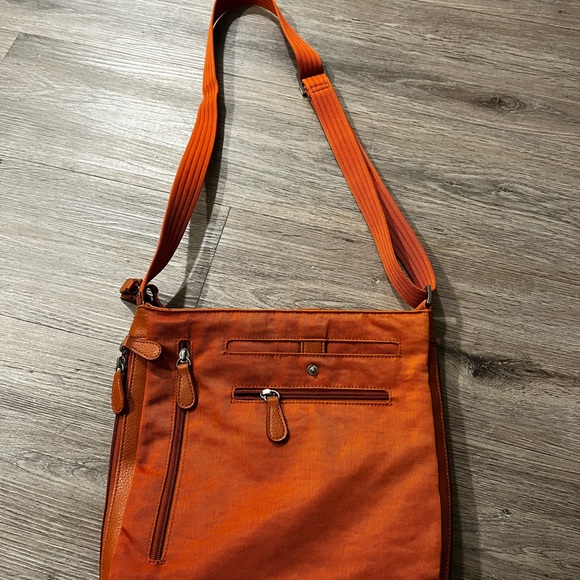 Orange cross body Arera bag - Picture 2 of 4